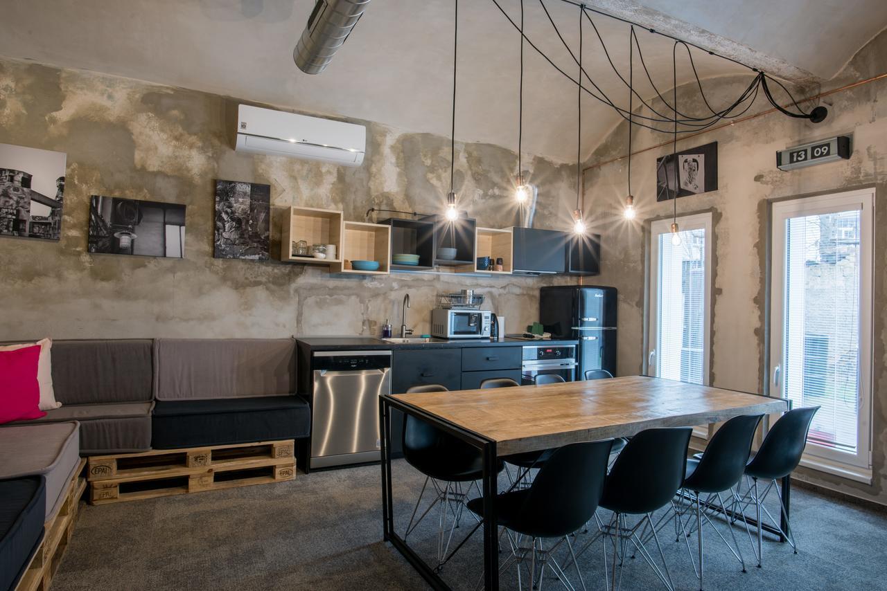 Visitinn Apartments & Hostel Praga Esterno foto