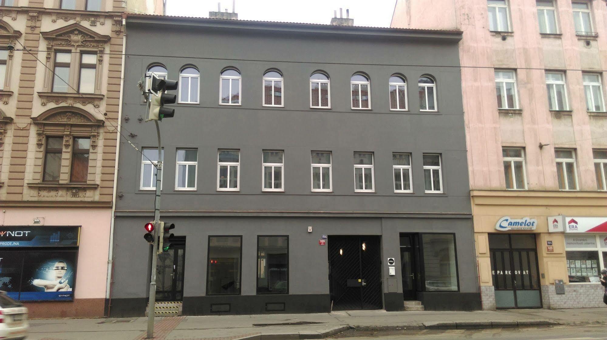Visitinn Apartments & Hostel Praga Esterno foto