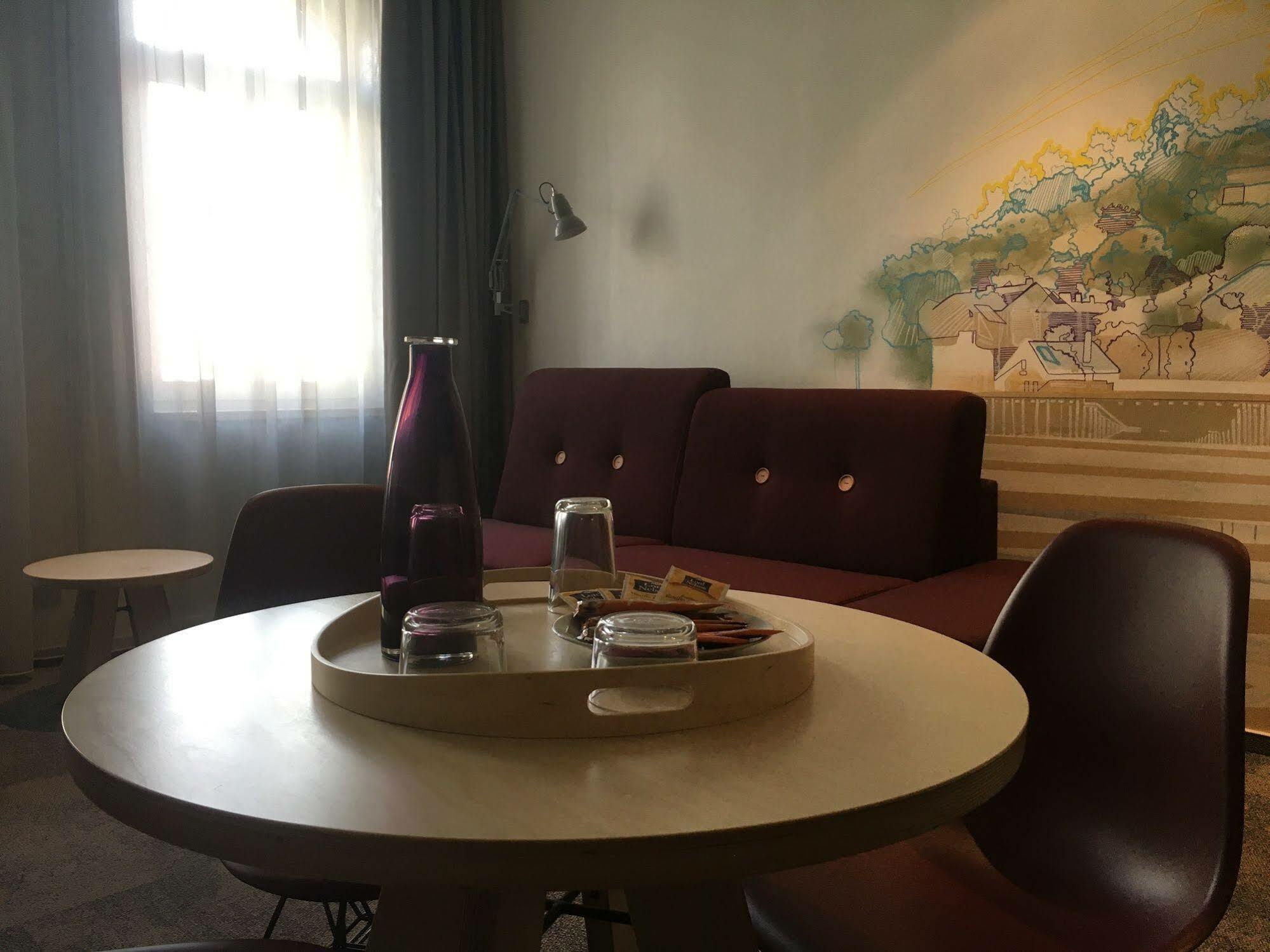 Visitinn Apartments & Hostel Praga Esterno foto